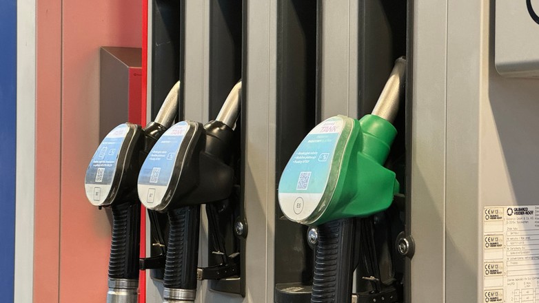 Tankowanie samochodu