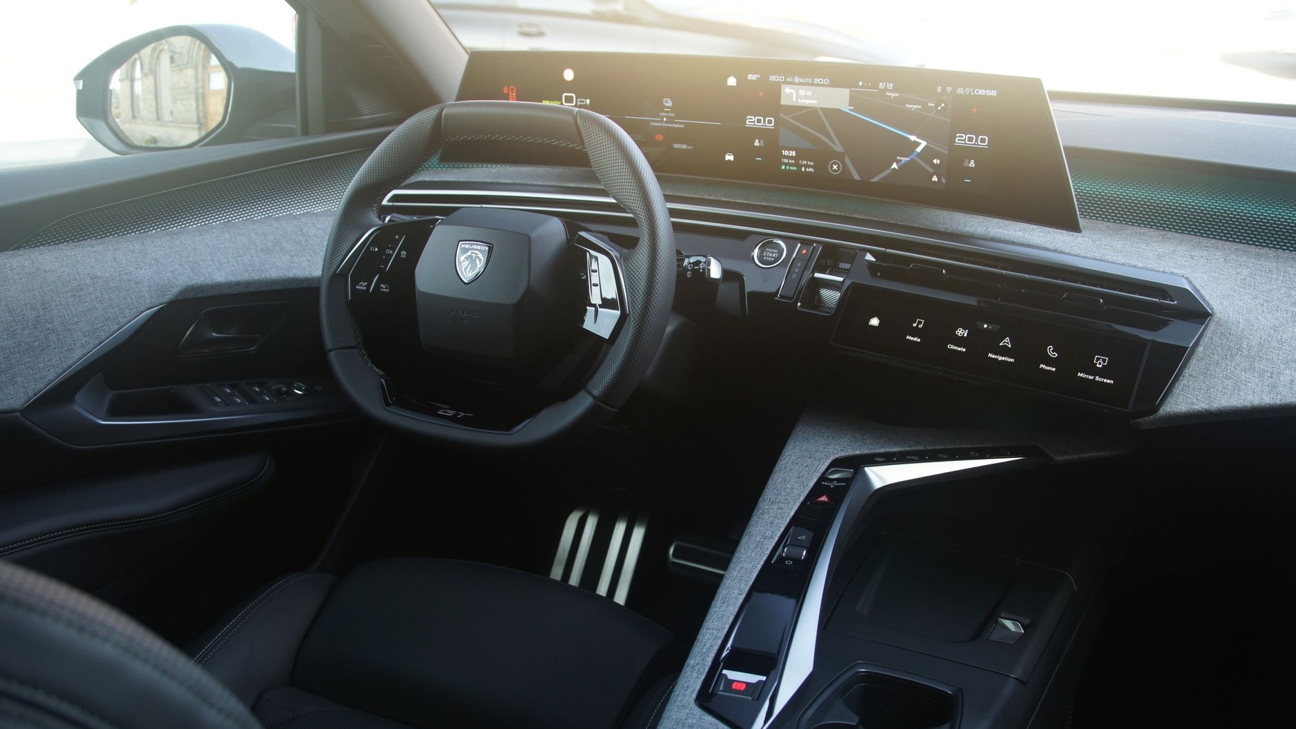 Peugeot E-5008 w pierwszym teście