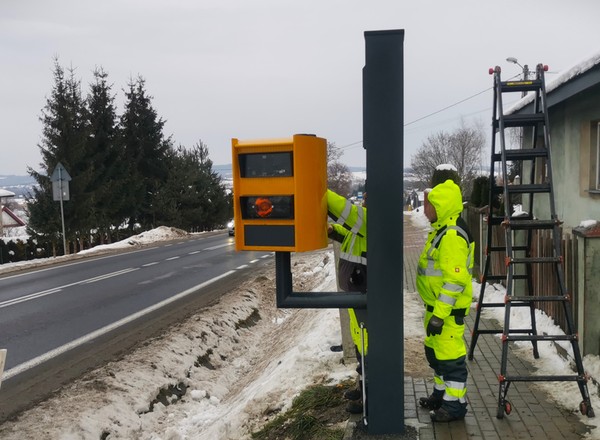 Wymieniają stare fotoradary na nowe. Co zamiast wysłużonych Fotorapidów?