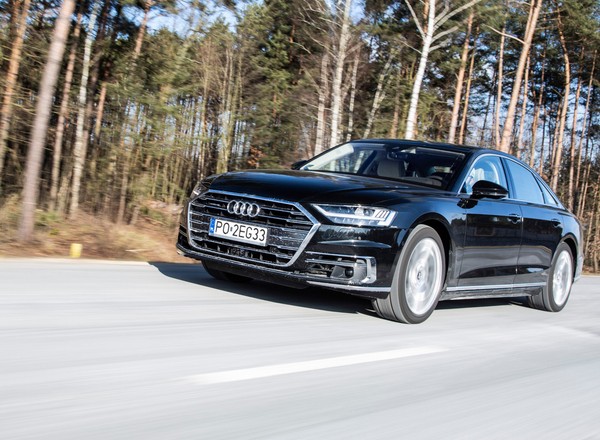 Audi A8 - jeździć czy być wożonym?