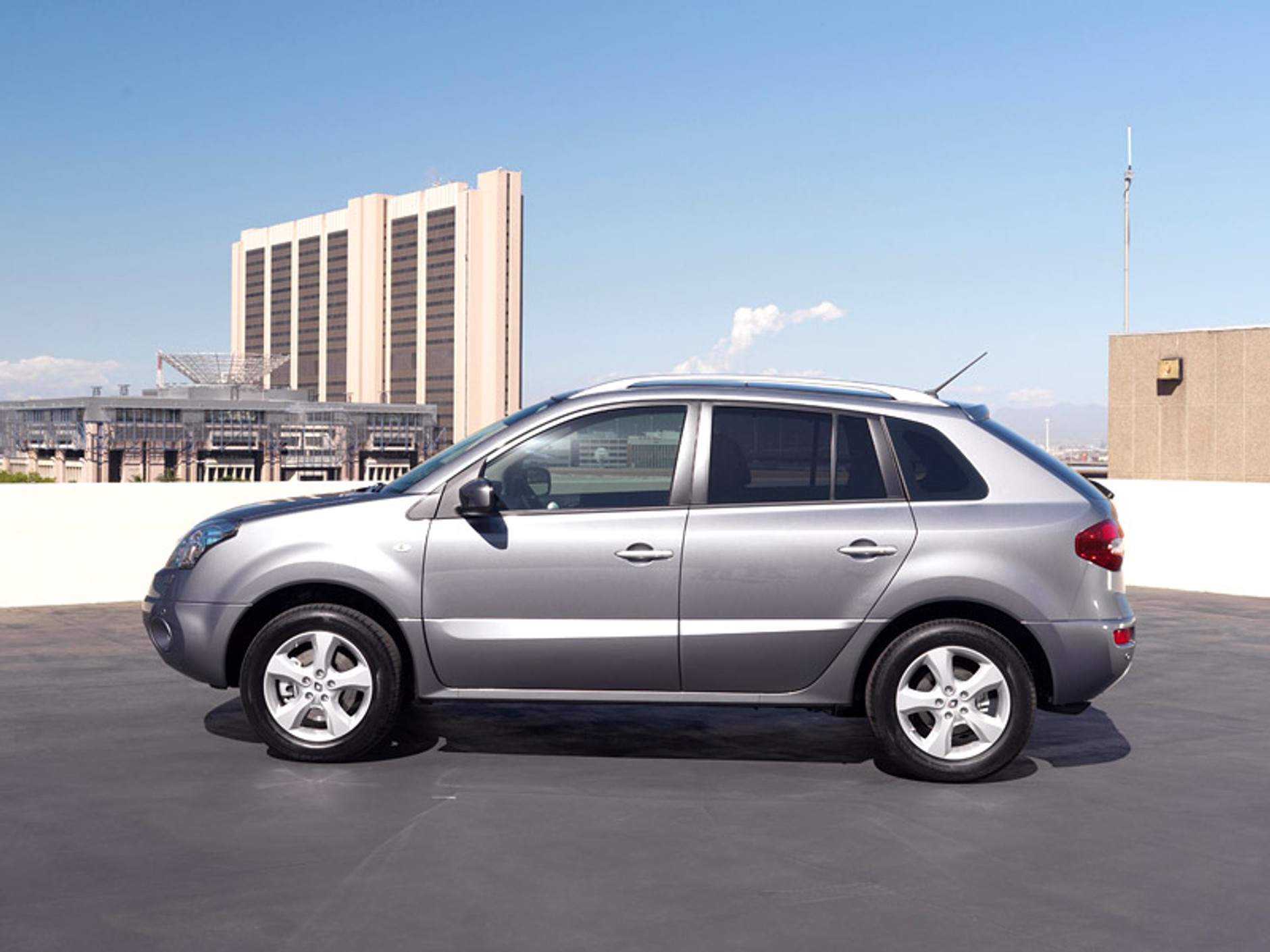 Genewa 2008: Renault Koleos - pierwsze zdjęcia, informacje, wideo