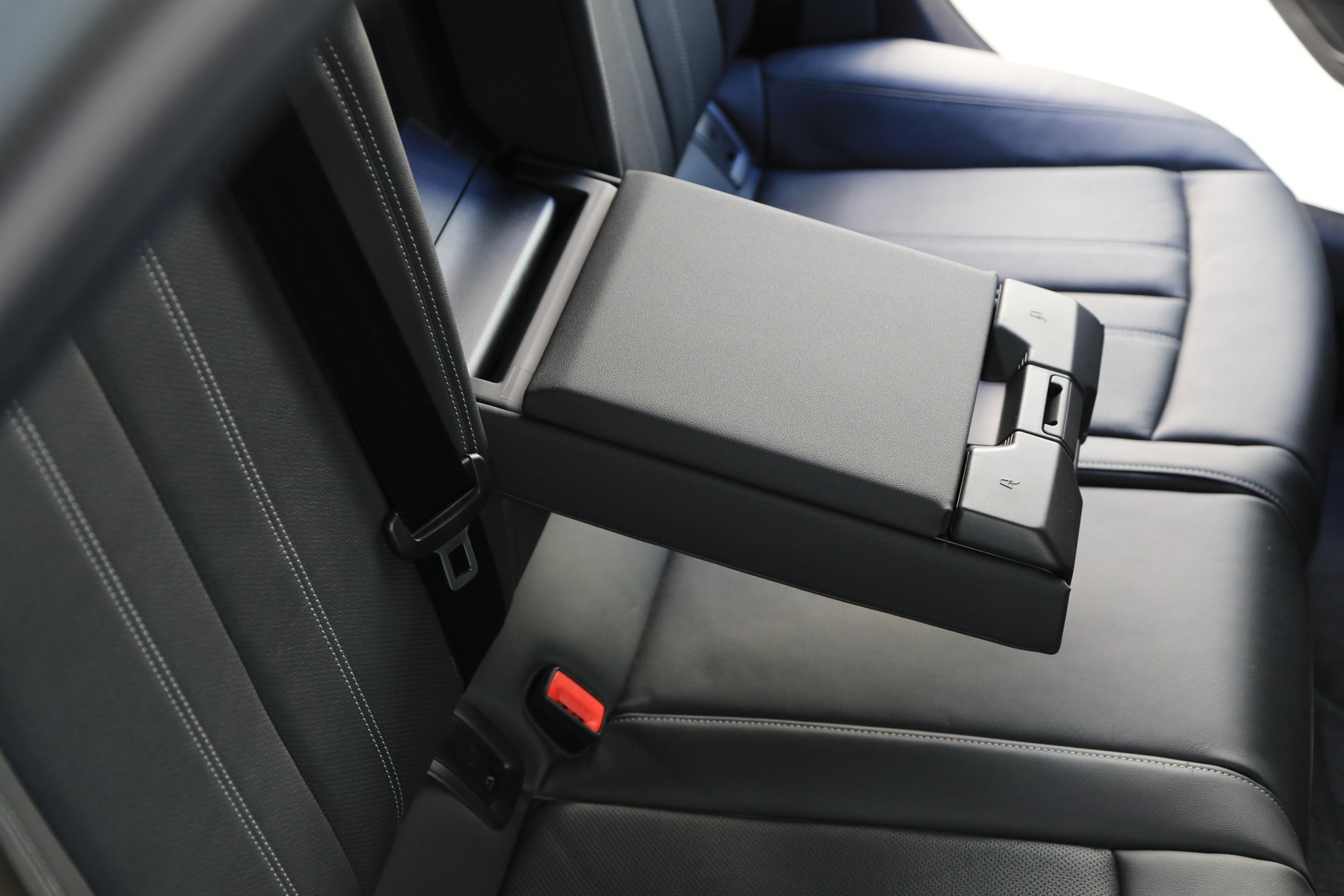 Audi A4 S line 40 TDI quattro