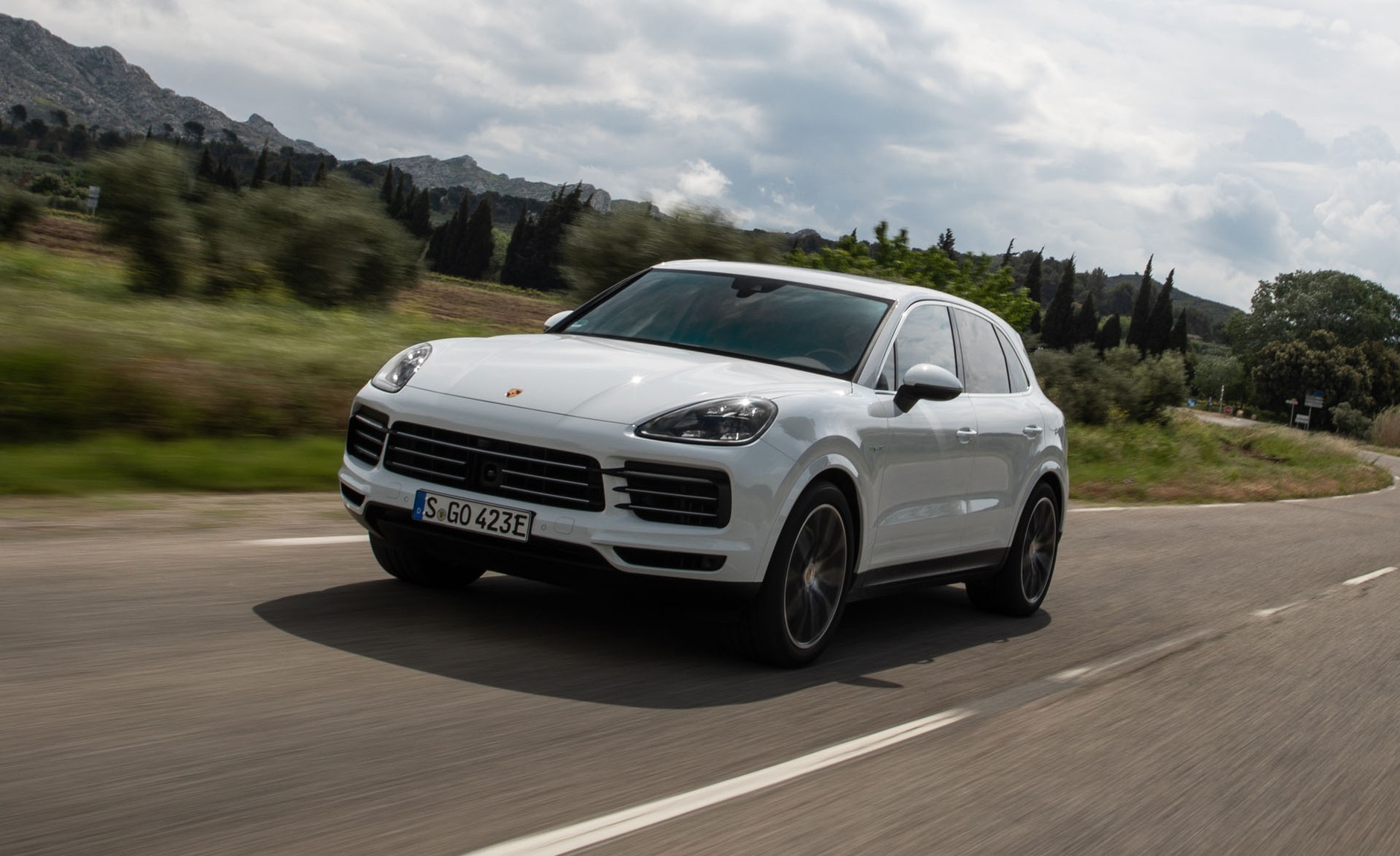 Porsche Cayenne E-hybrid - diesel naszych czasów