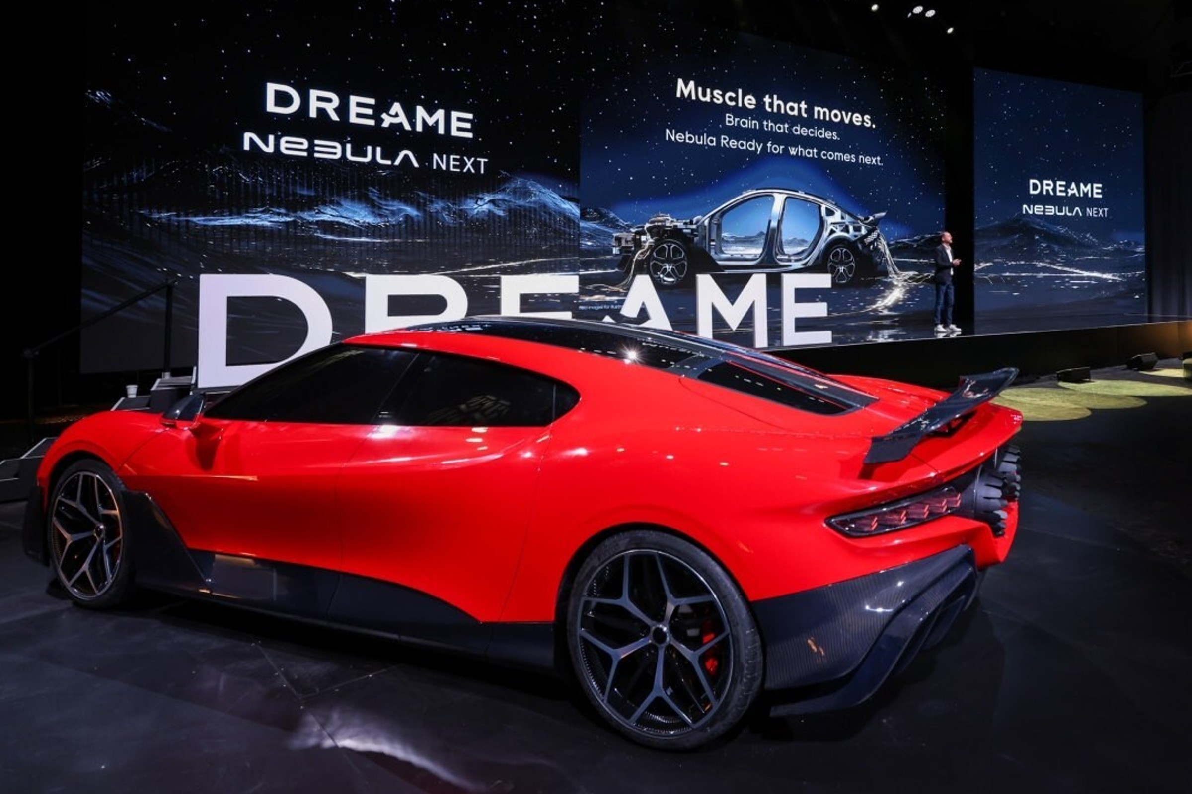 Chińczycy najedli się wstydu. Obiecali auto szybsze od Bugatti, wycofują się rakiem