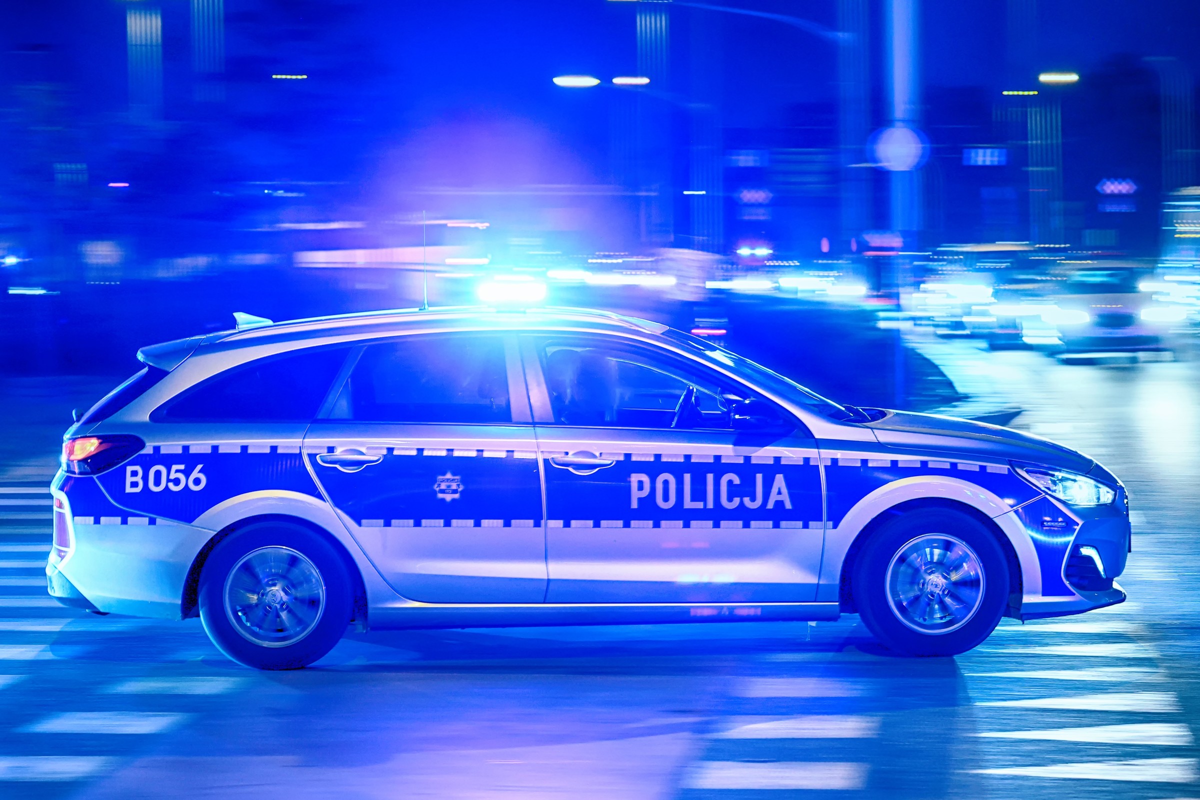 Ratownicy do policjantów: tak nie pomagajcie! Apel o koniec policyjnych eskort do szpitali