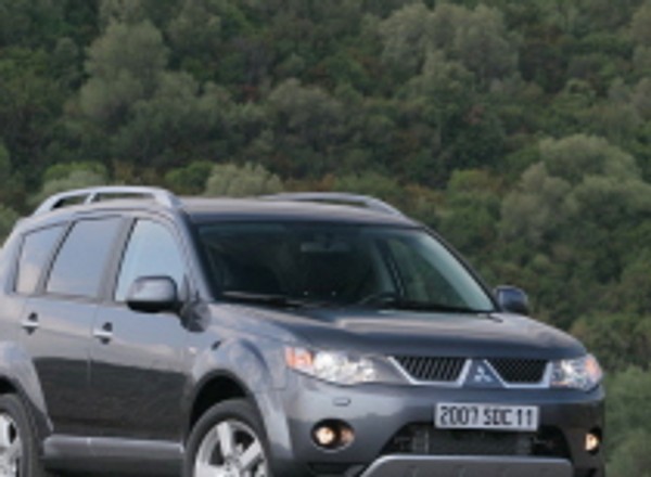 IAA Frankfurt 2007: Mitsubishi Outlander z dodatkami (wideo)