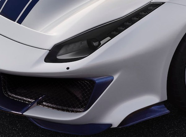 Kuba Wojewódzki pokazał swoje nowe Ferrari. Pod mostem