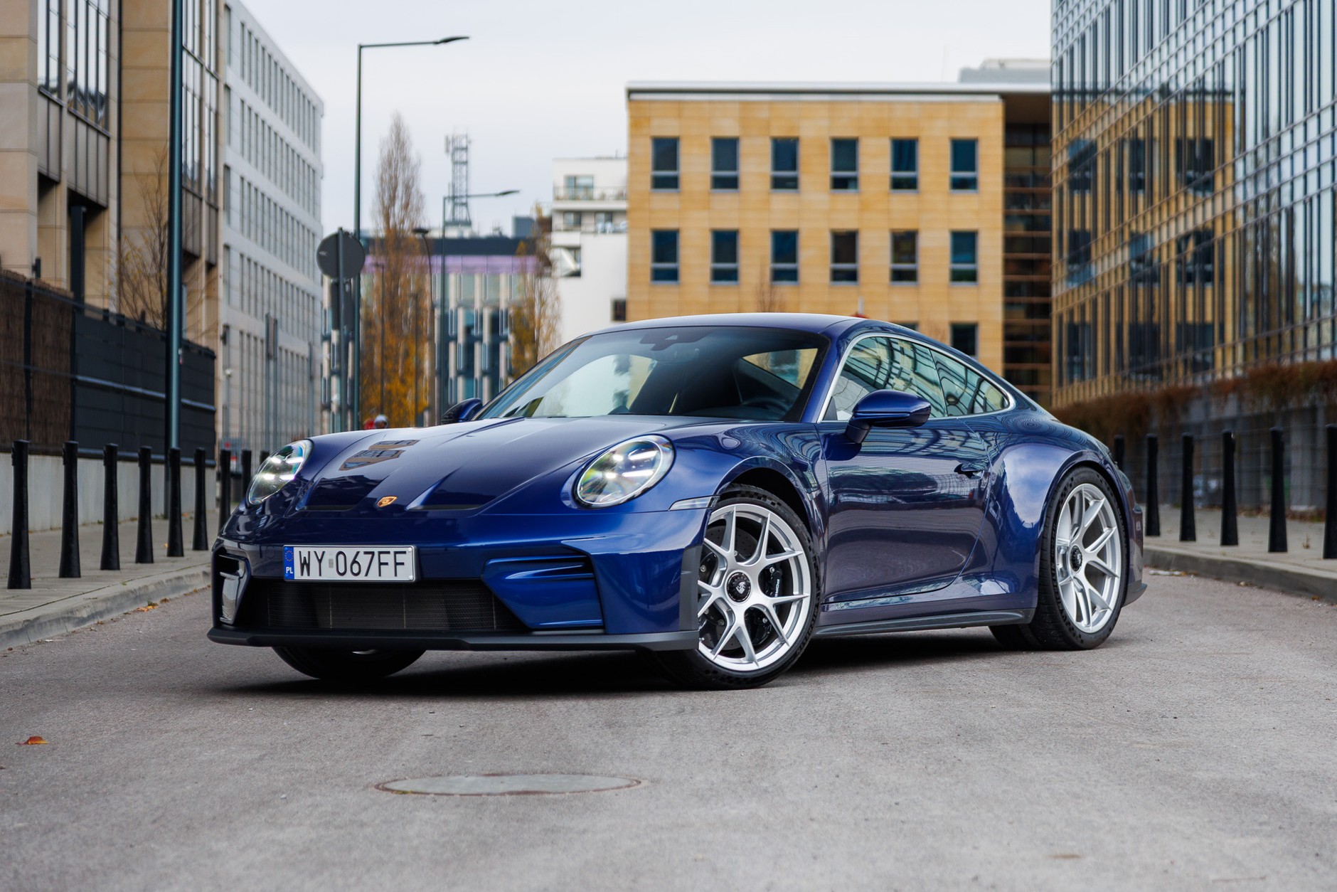 Porsche Porsche nierówne. Model 911 jest dużo, dużo droższy