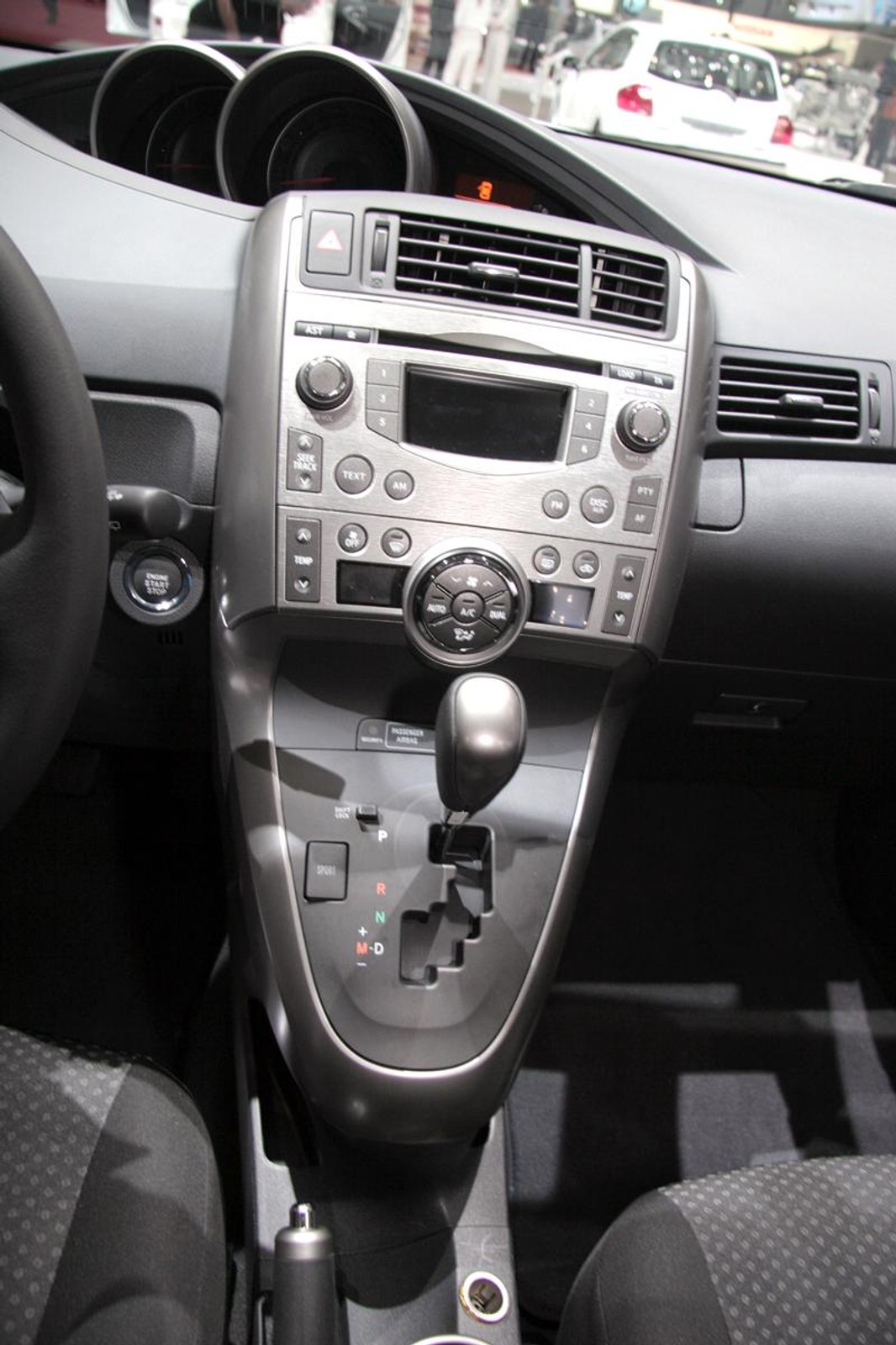 Genewa 2009: Toyota Verso – nowe 7-miejscowe MPV