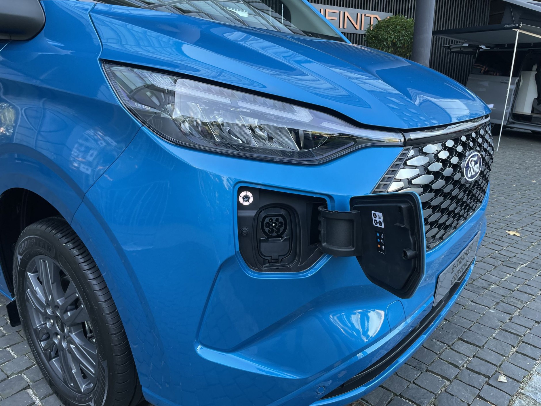 Ford E-Transit Custom dołączy do gry najpóźniej