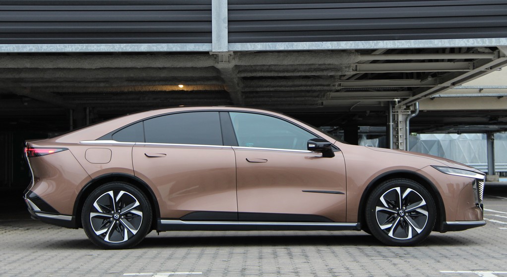 Mazda 6e Takumi Plus
