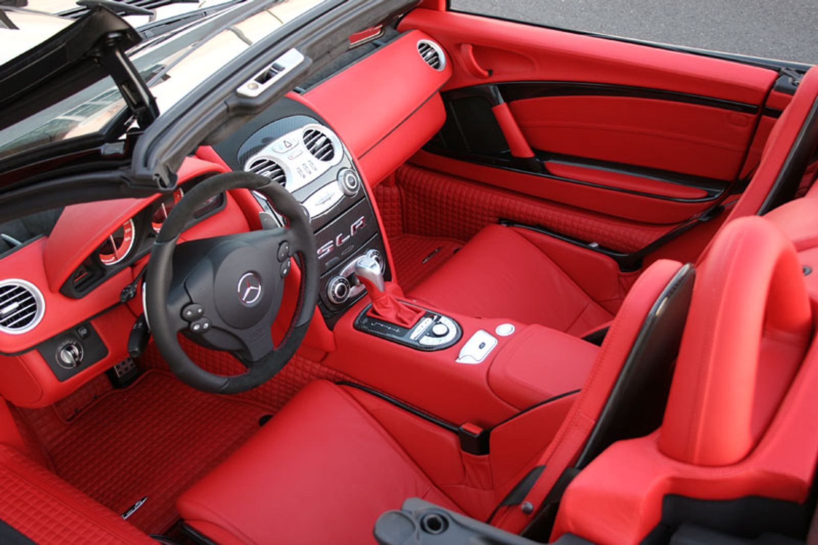 Essen Motor Show 2007: Brabus SLR Roadster – chromowany amfiteatr