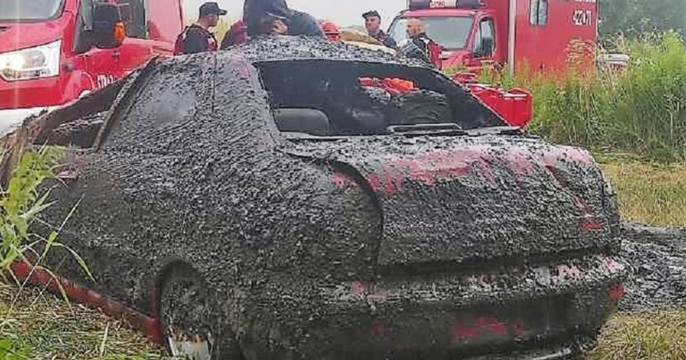 Fiat wyciągnięty z rzeki