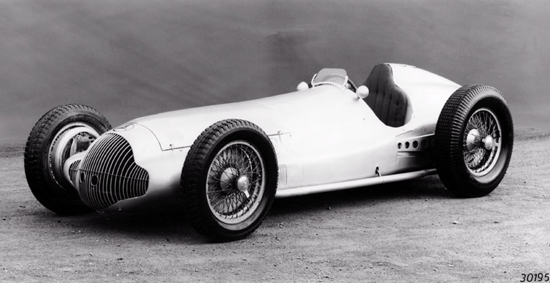 Mercedes-Benz: srebrne strzały w okresie przedwojennym