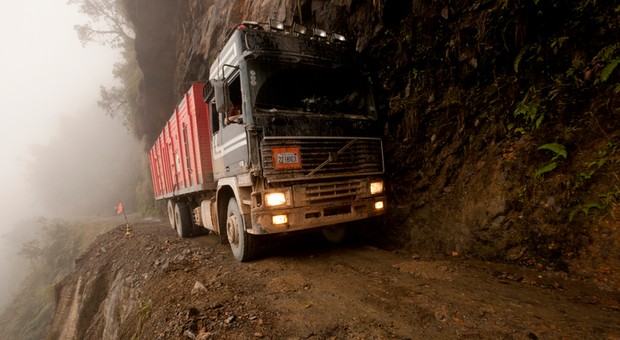Zabójcze drogi Andów: serial o truckerach