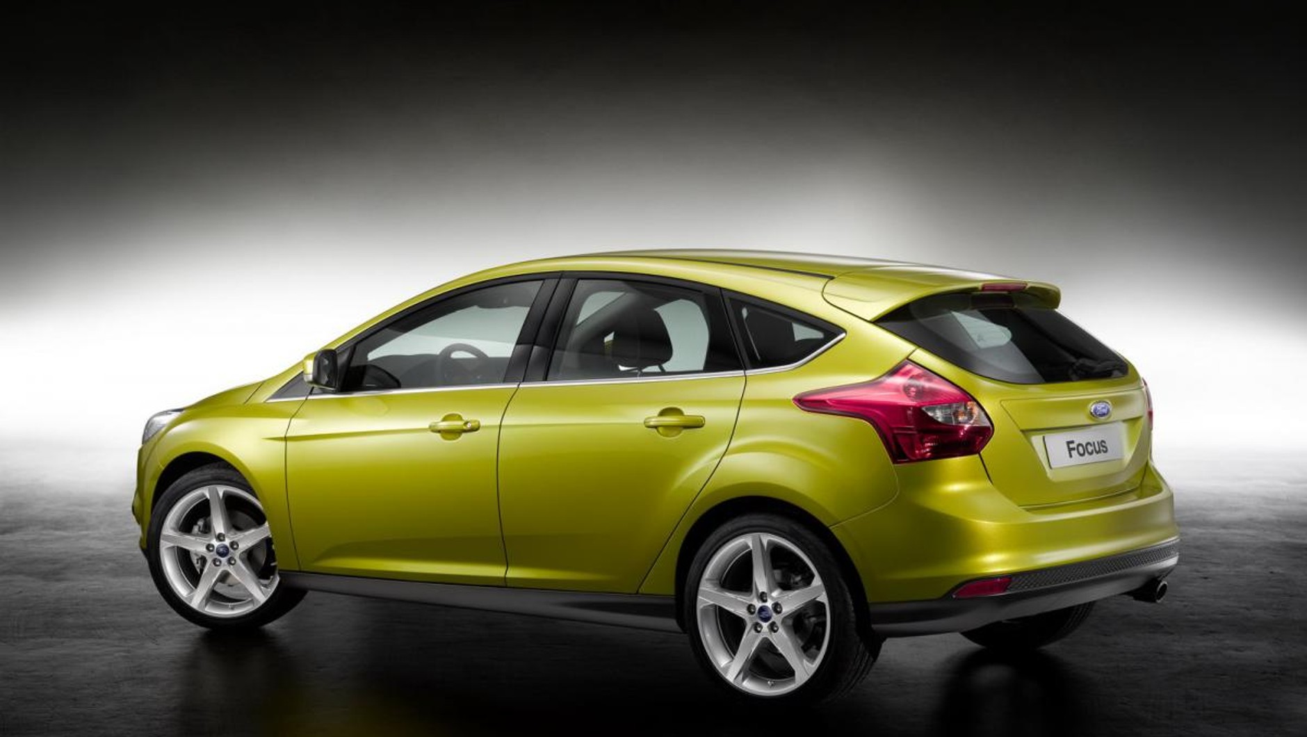 Genewa 2010: Ford Focus - światowa premiera modelu kombi, europejska modelu pięciodrzwiowego (galeria)