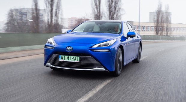 40 sztuk nowego modelu Toyota Mirai sprzedało się w Polsce na pniu