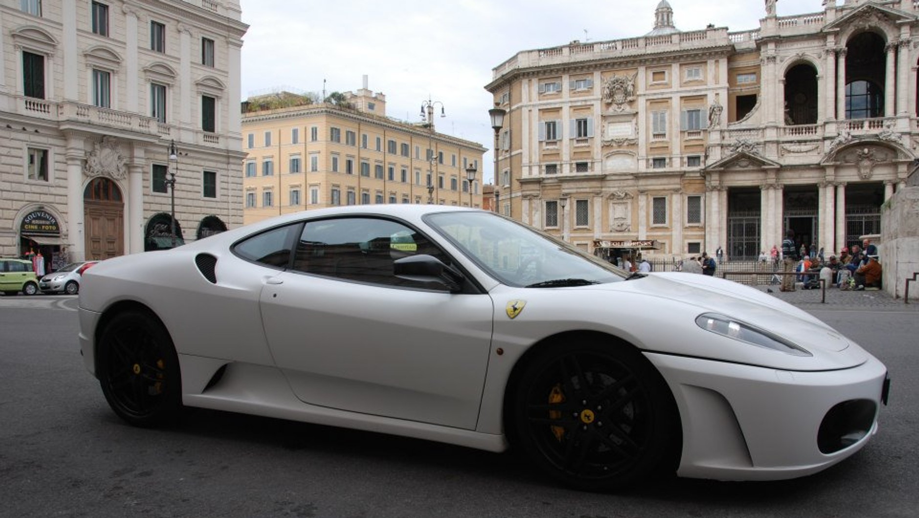 Ferrari F430 w Rzymie