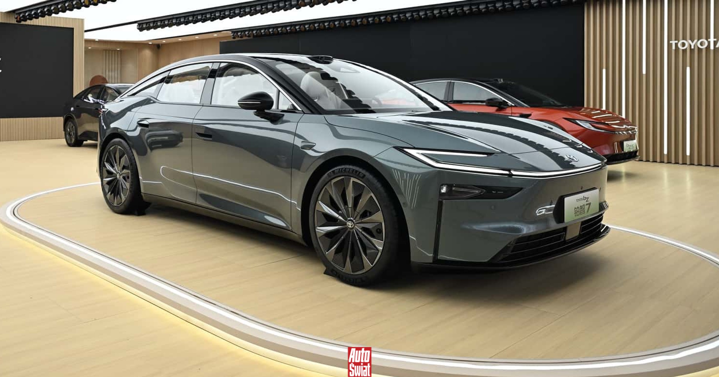 Toyota ma nowy hit. Nic dziwnego, skoro Chińczyk może ją kupić za 80 000 zł