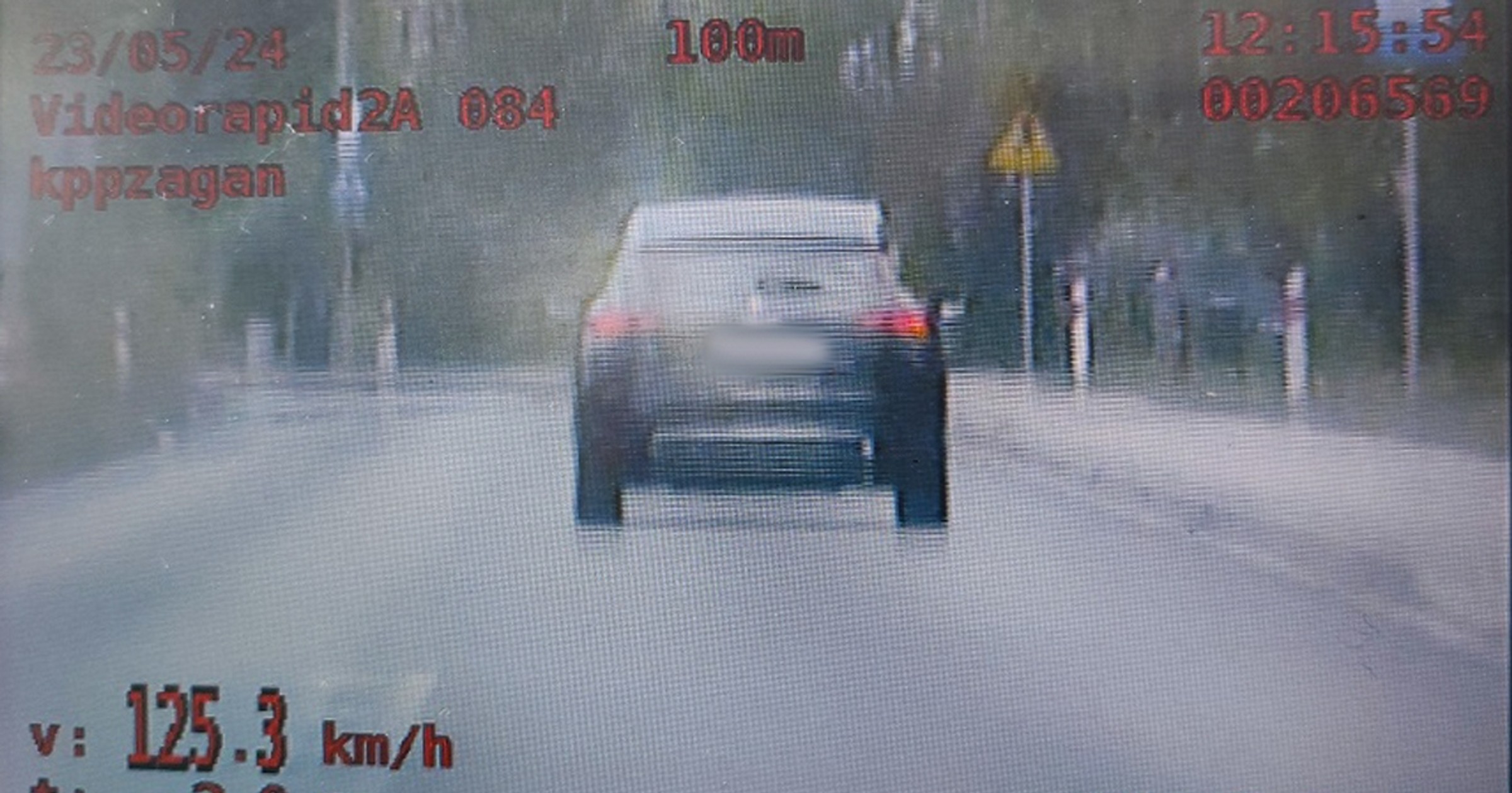 Obraz pochodzący z serwisu https://zagan.policja.gov.pl/g11/serwis-informacyjny/aktualnosci/50550,125-kilometrow-na-godzine-w-obszarze-zabudowanym-Nieodpowiedzialny-kierowca-stra.html