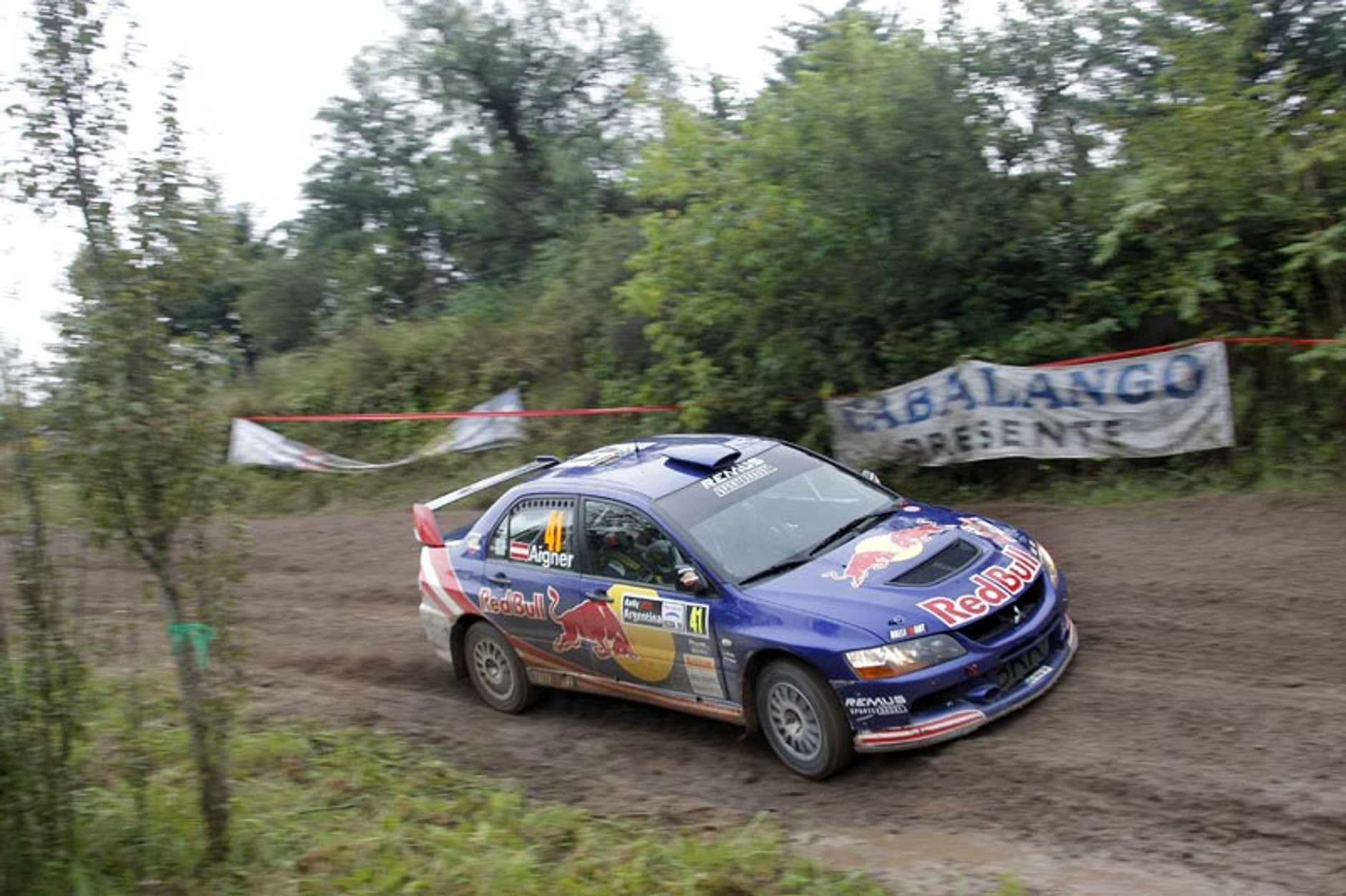 Rajd Argentyny 2008: Loeb zdecydowanym liderem (I. etap)