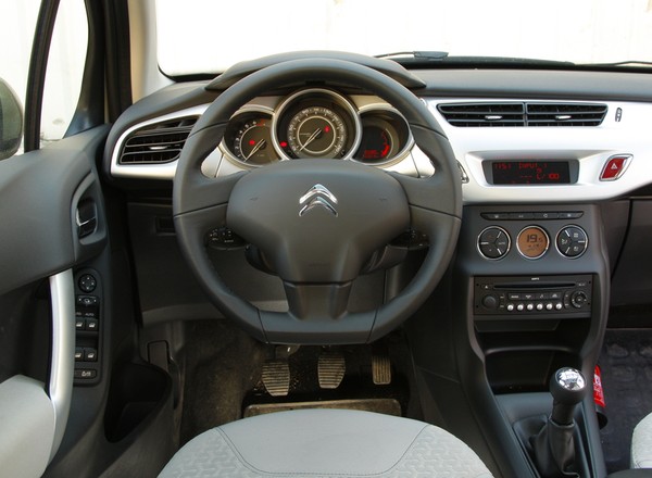 Wybuchowy problem Citroena C3 i DS3. Koncern wzywa właścicieli na akcję serwisową