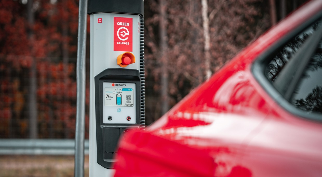 Orlen otwiera potężny hub przy S7. Kierowcy takich osobówek czekali od lat