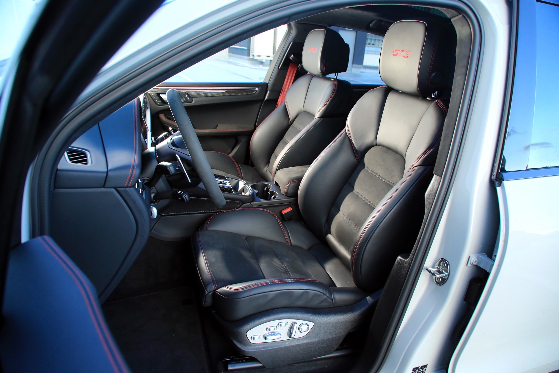 Porsche Macan GTS 2021 I generacja po 2. FL