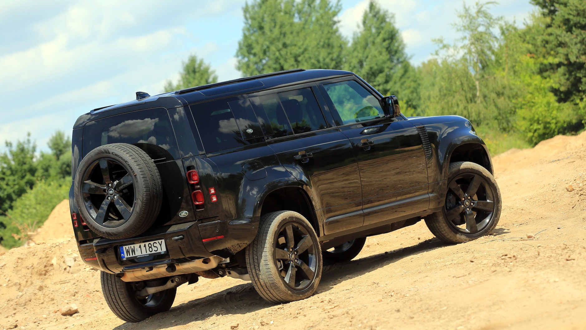 Land Rover Defender 110