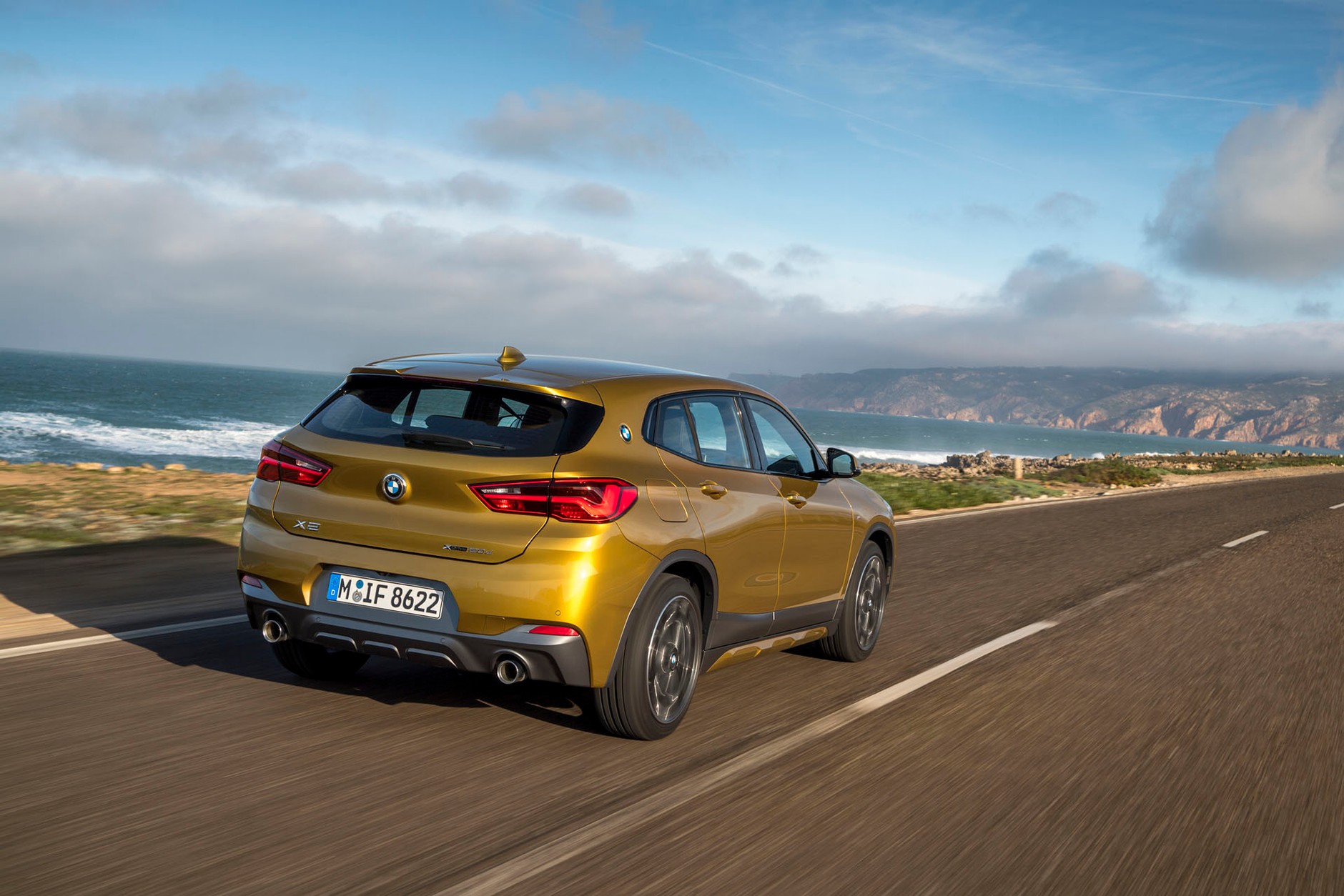 BMW X2 - SUV z genami coupe