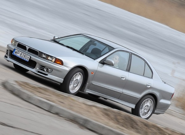 Mitsubishi Galant: zadziorny elegant