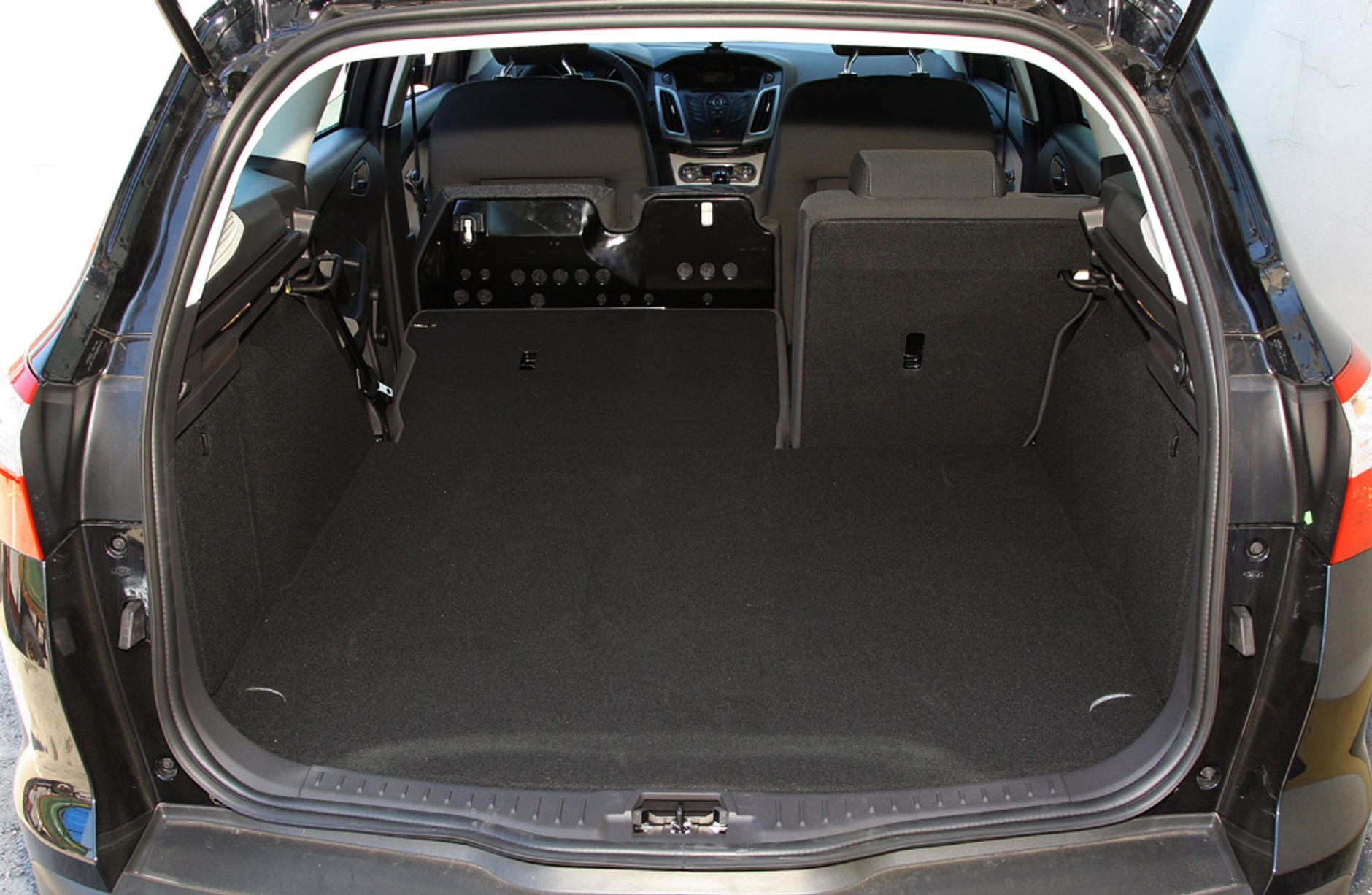 Takie same, a jednak inne: Peugeot 308 SW kontra Hyundai i30 CW i Ford Focus Kombi