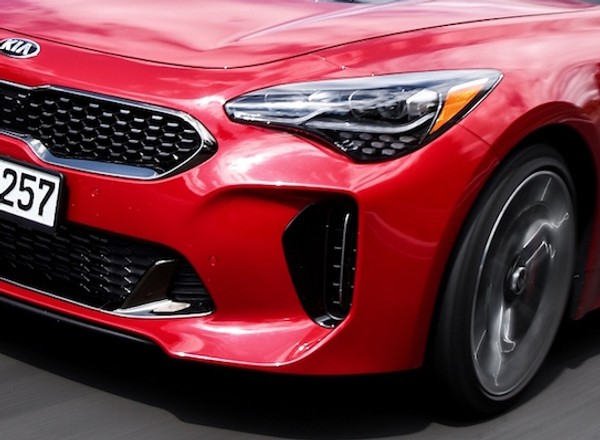 Kia Stinger na salonie samochodowym we Frankfurcie