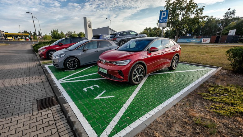 Punkty ładowania elektryków przy salonach Volkswagena