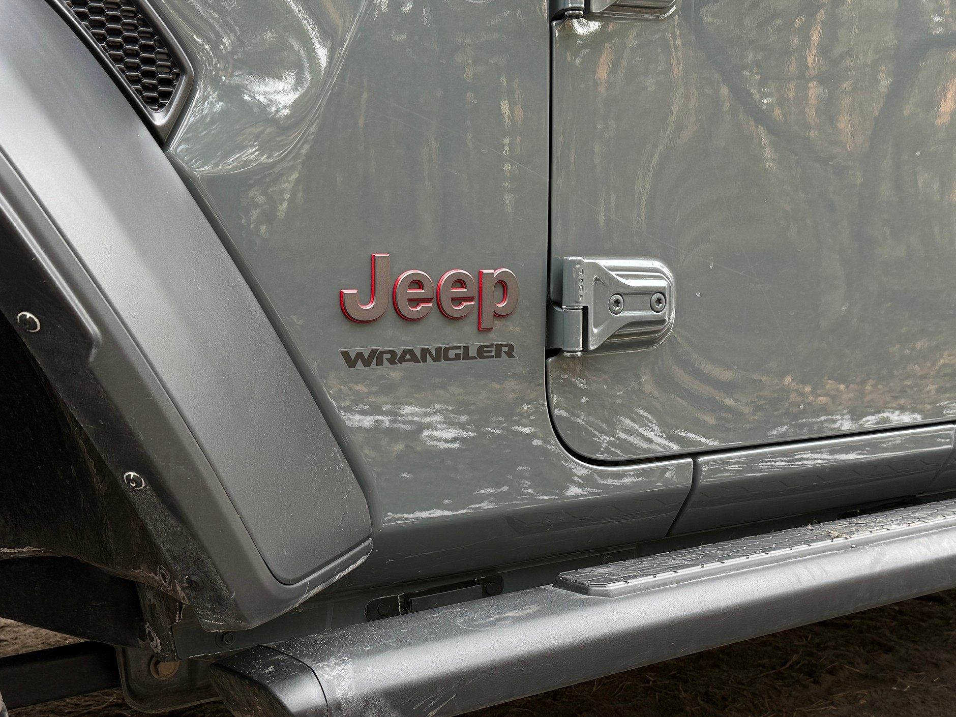 Jeep Wrangler vs Toyota Land Cruiser