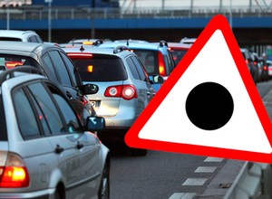 Czarna kropka w trójkącie to ostrzeżenie. Wyjaśniamy, o czym informuje ten znak