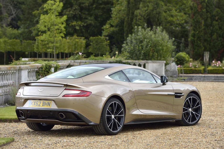 Jak jeździ Aston Martin Vanquish?
