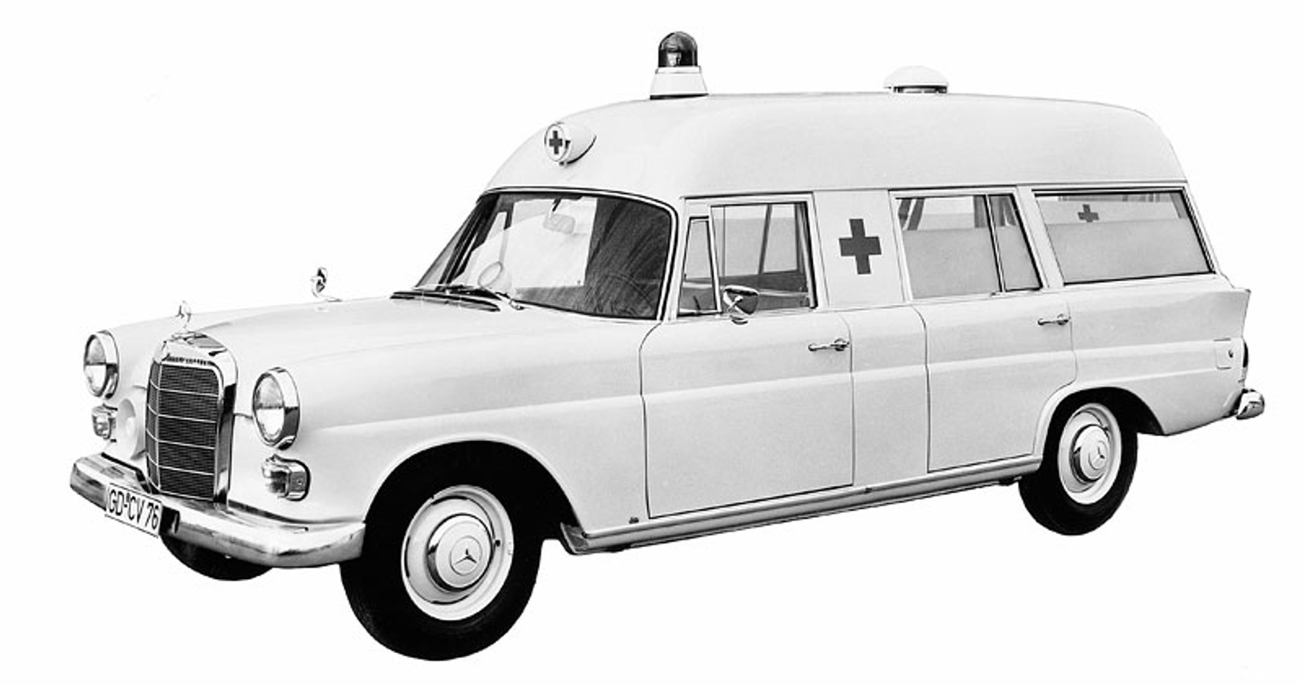 Mercedes-Benz E: historia gwiazdy klasy średniej wyższej (250 fotografii)