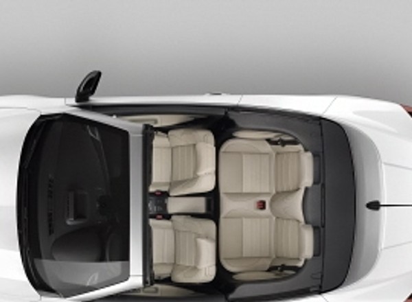 Genewa 2010: Renault - dwa kabriolety i ofensywa w dziedzinie zrównoważonej mobilności (galeria + wideo)