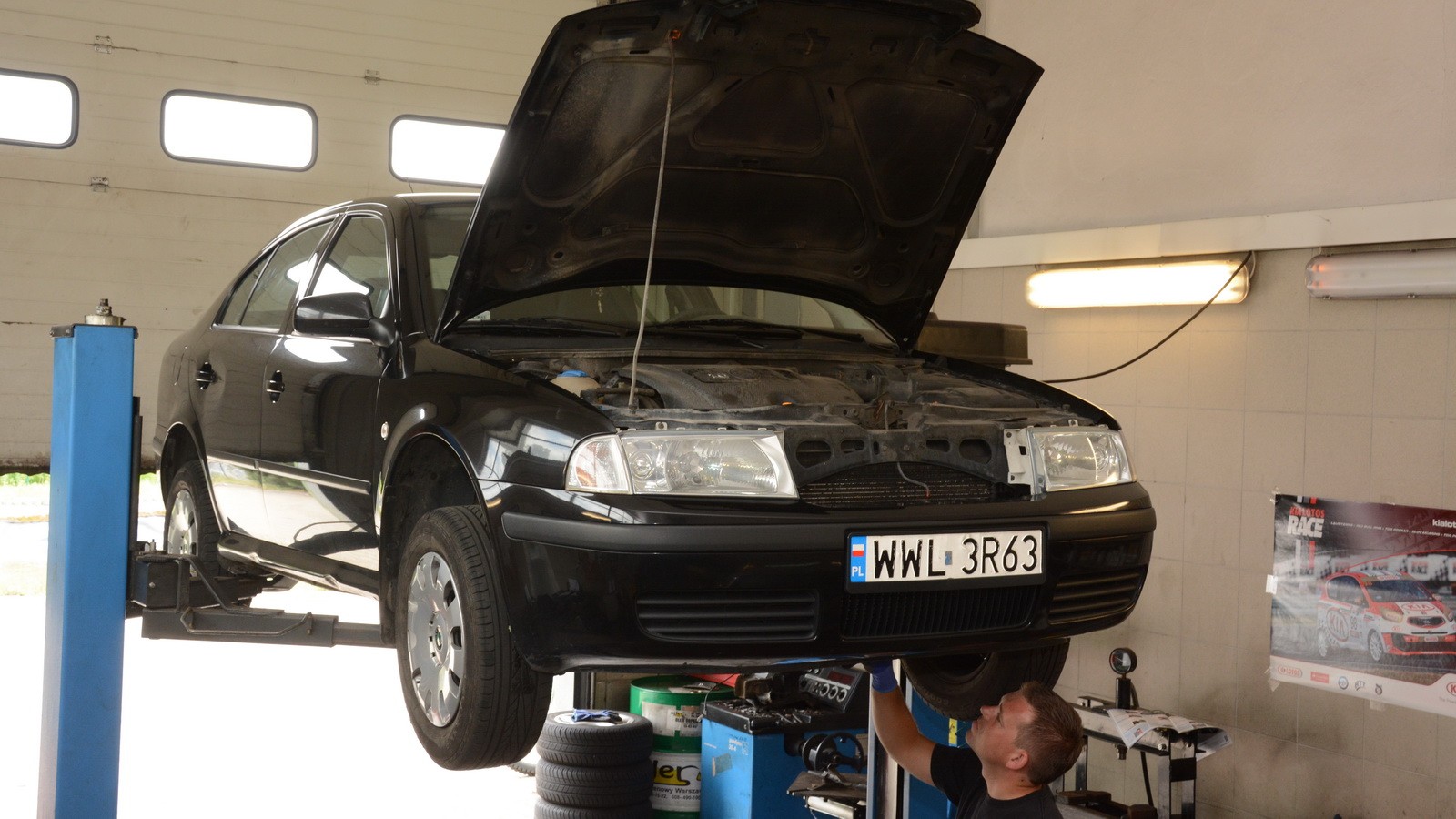 Prosta budowa, tanie części, dobry dostęp do serwisu. Olej należy wymieniać
co 15 tys. km lub raz na rok – dotyczy to i benzyniaków, i diesli.