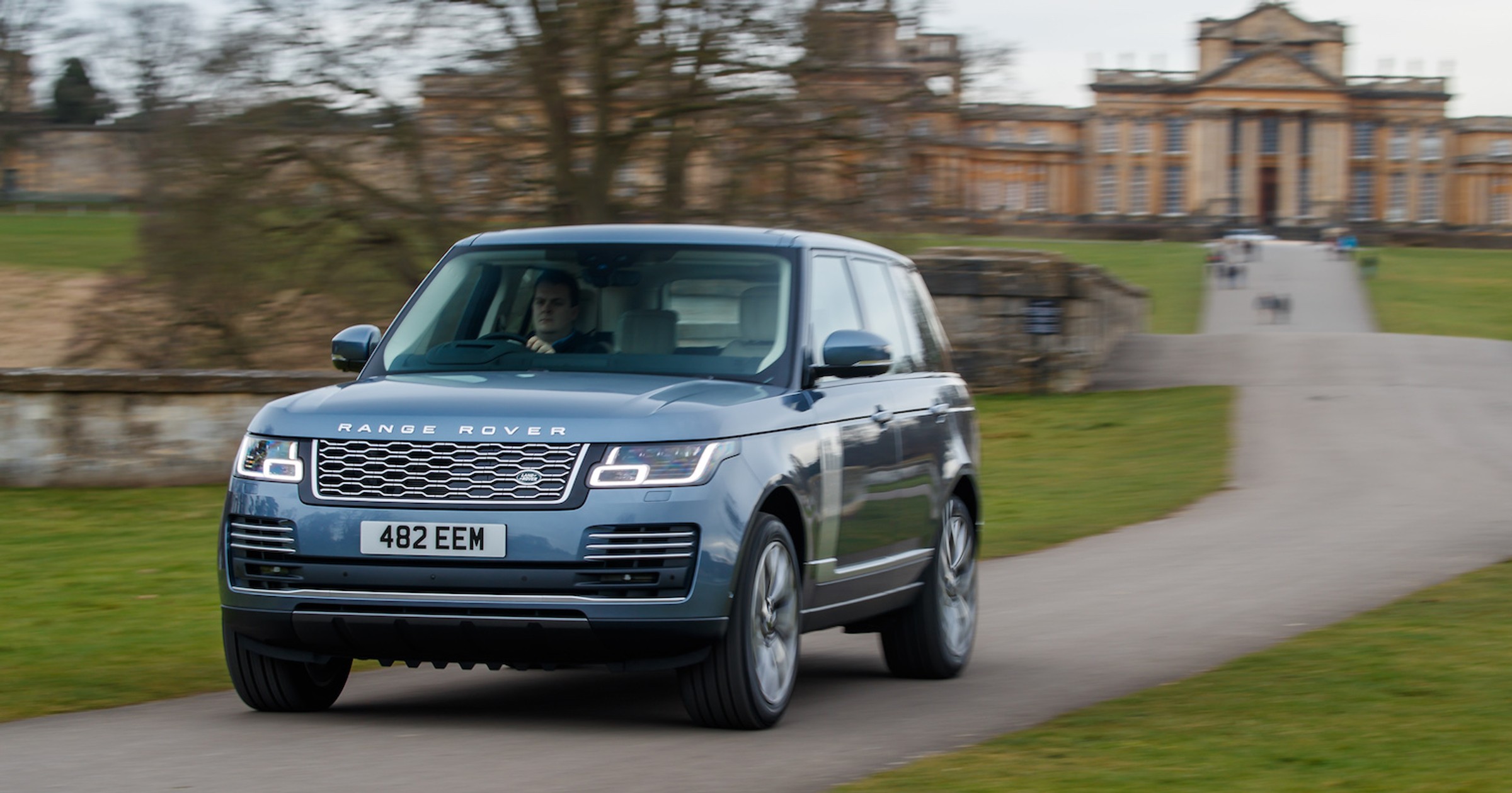 Range Rover P400e