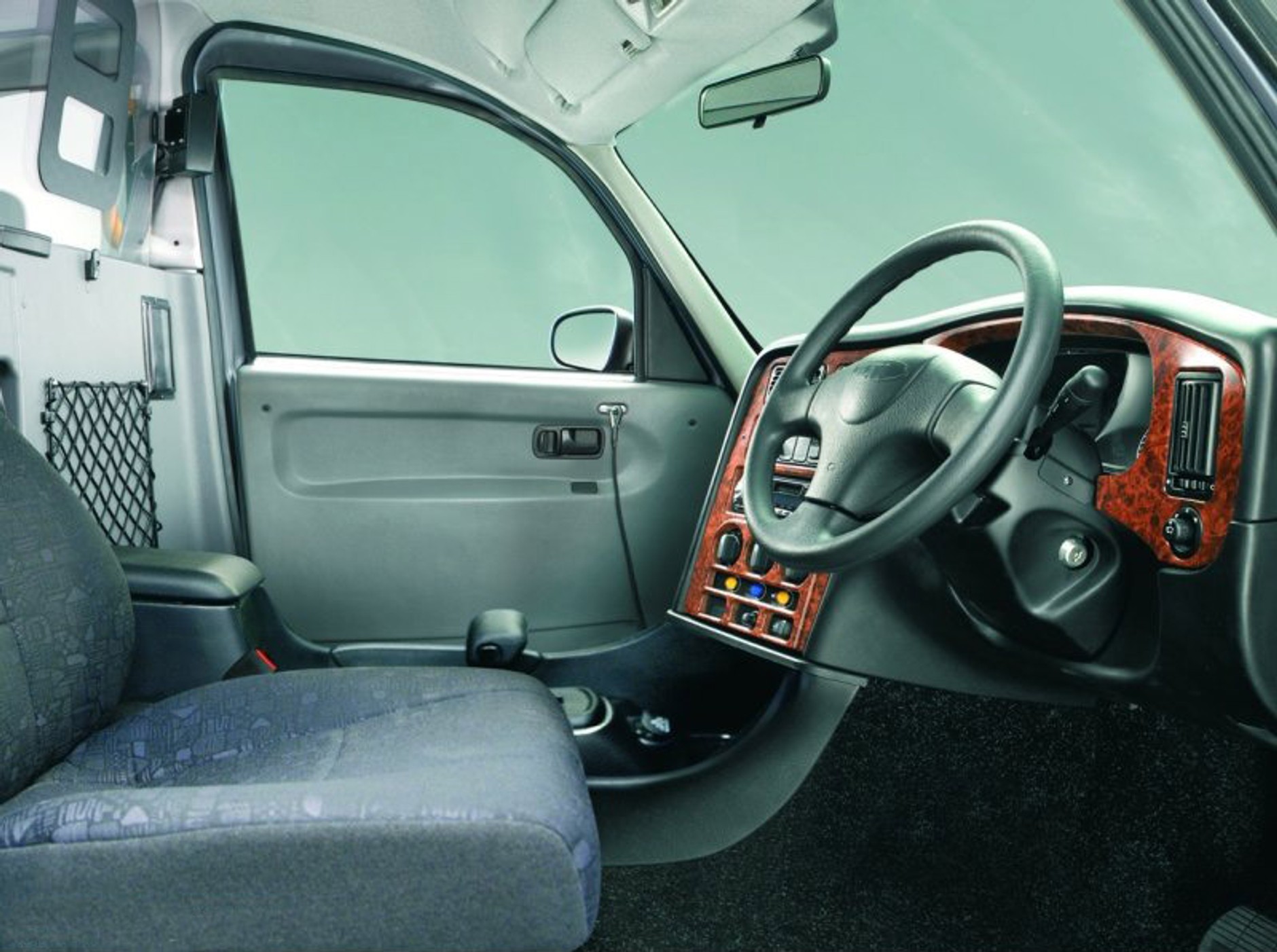 Nowy London Taxi TX4: nowy diesel i seryjne ABS