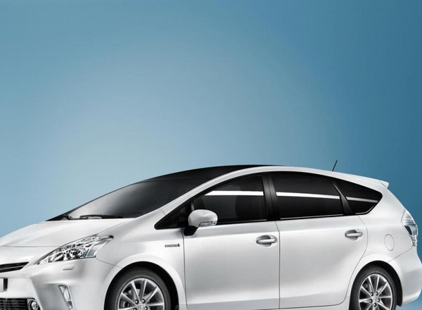 Toyota przekłada debiut rynkowy modelu Prius+