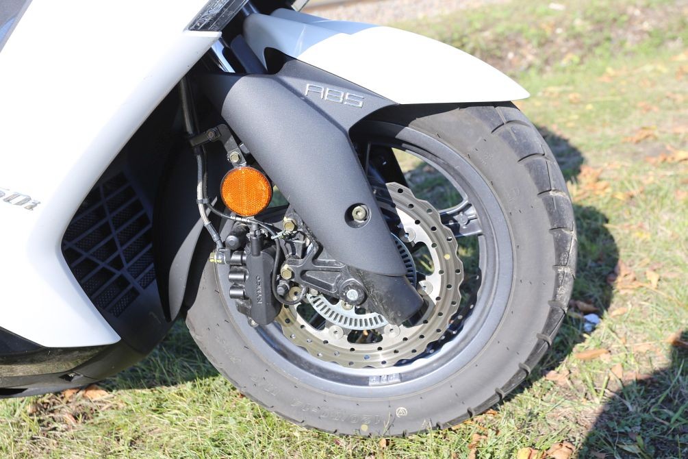 Hamulce Kymco New Downtown 350i