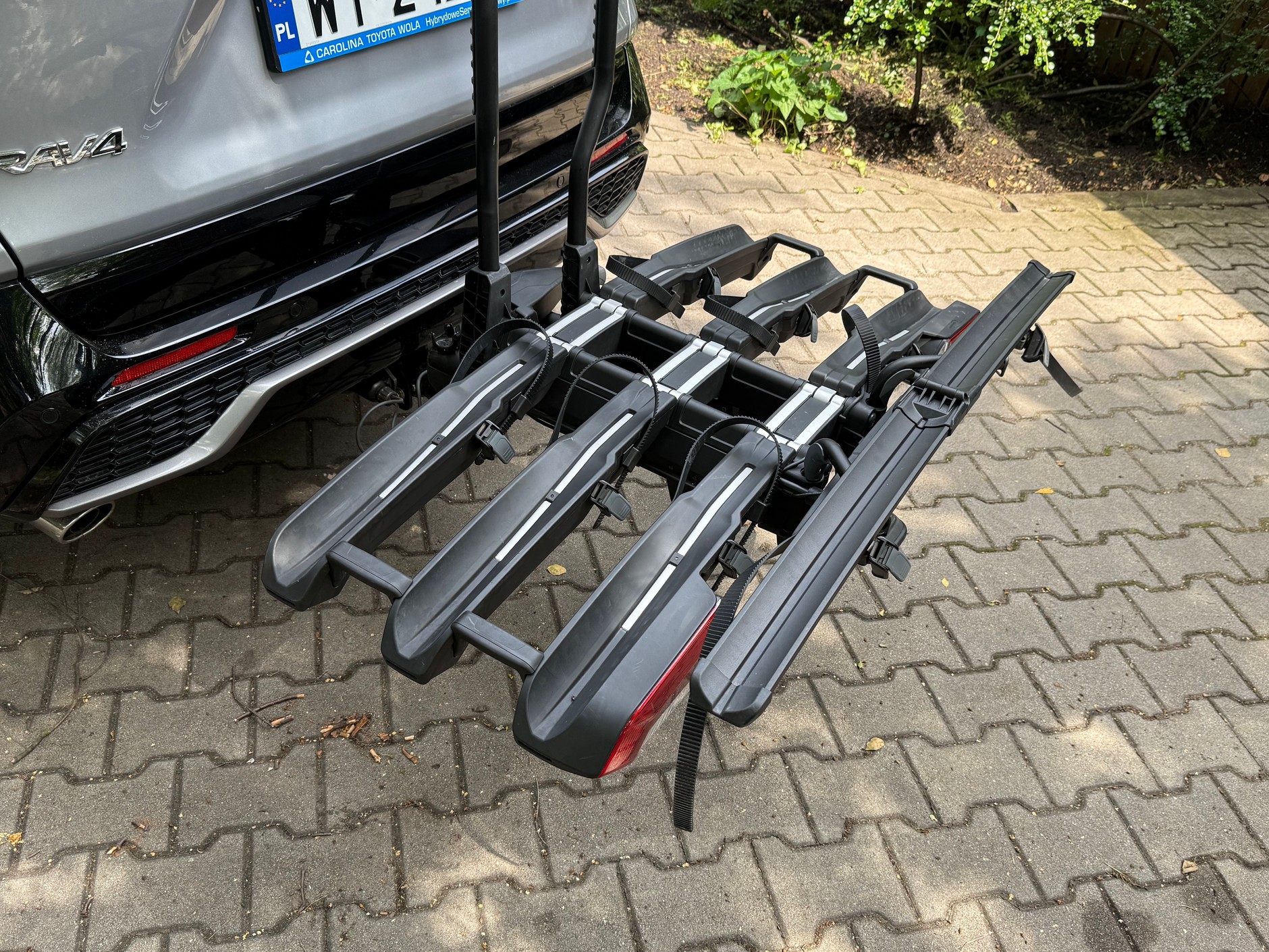 Thule EasyFold 3 z adapterem na czwarty rower
