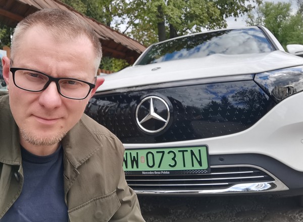 Ponad 500 km zasięgu za rozsądną cenę: Mercedes EQB, czyli skromnie, ale godnie