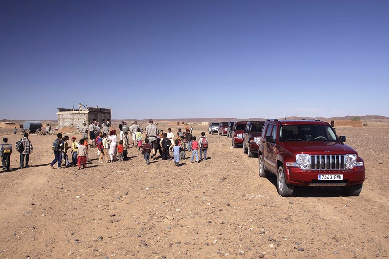 Jeep Cherokee na trasie Dakaru – pierwsze wrażenia z jazdy