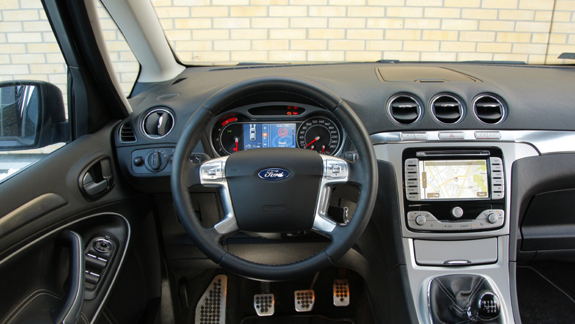 Ford S-Max 2.0 TDCi: wygląda ciekawie nie tylko z zewnątrz.