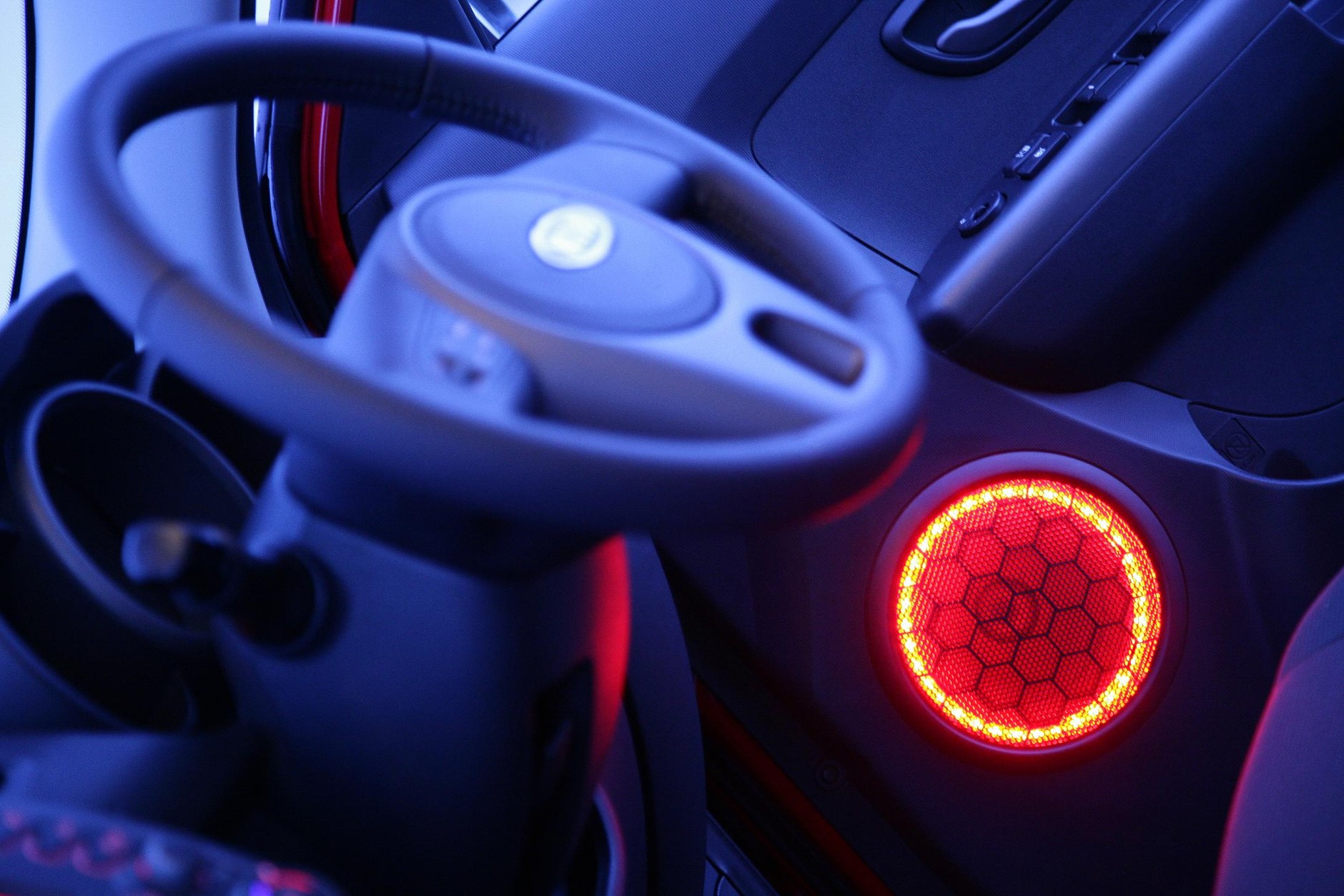 Świecące głośniki