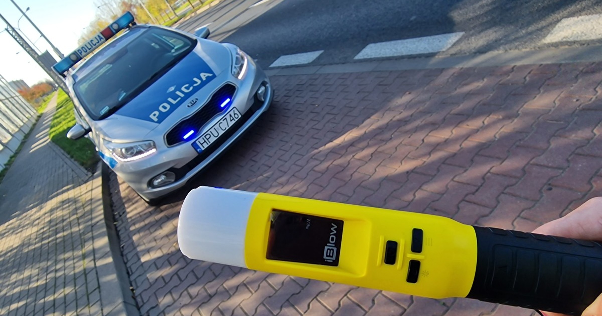 Obraz pochodzący z serwisu https://kalisz.policja.gov.pl/wl7/aktualnosci/253595,Pijany-kierowca-wjechal-w-ogrodzenie-posesji.html